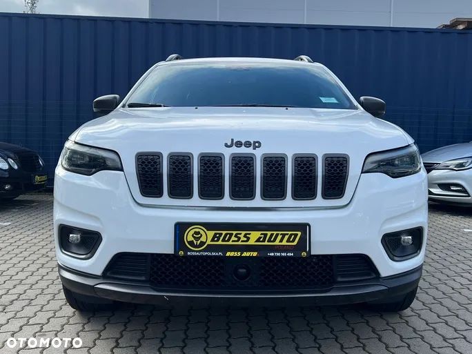 Jeep Cherokee - 4