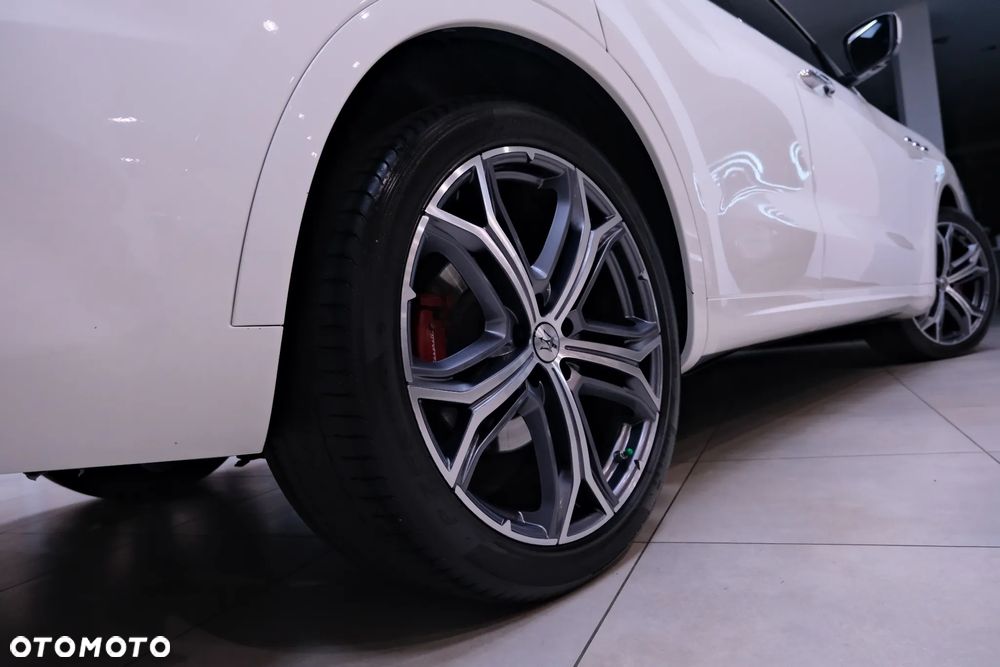 Maserati Levante - 14