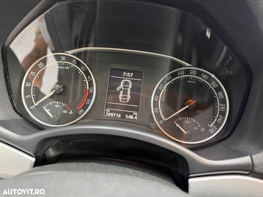 Skoda Octavia 2.0 TDI DPF DSG RS - 10
