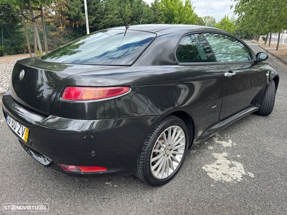 Alfa Romeo GT 1.9 JTD M-JET - 4