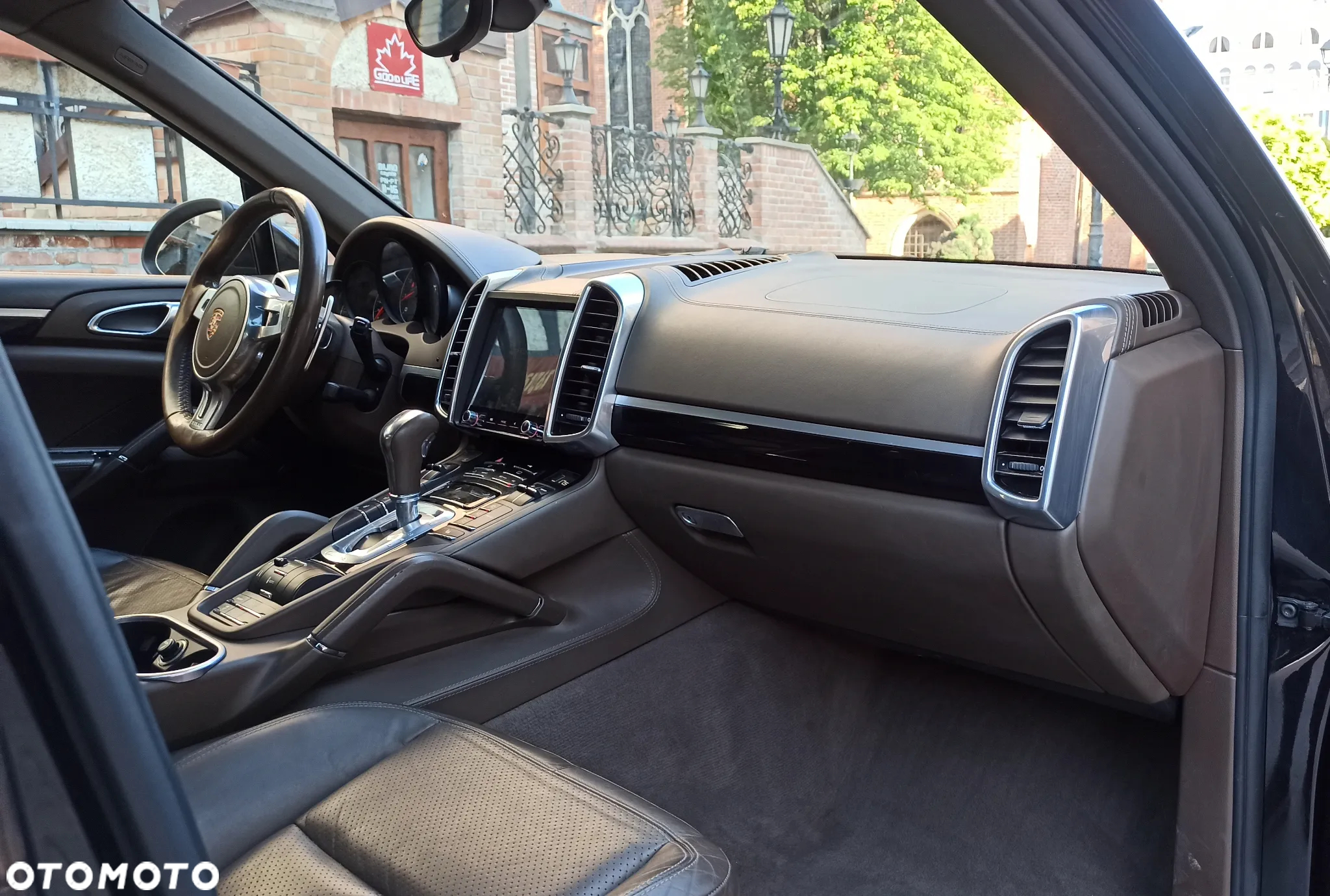 Porsche Cayenne Platinum Edition - 7