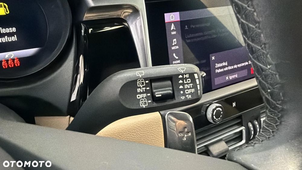 Porsche Macan - 25