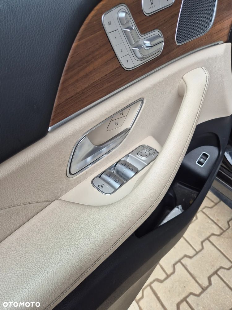 Mercedes-Benz GLE - 12