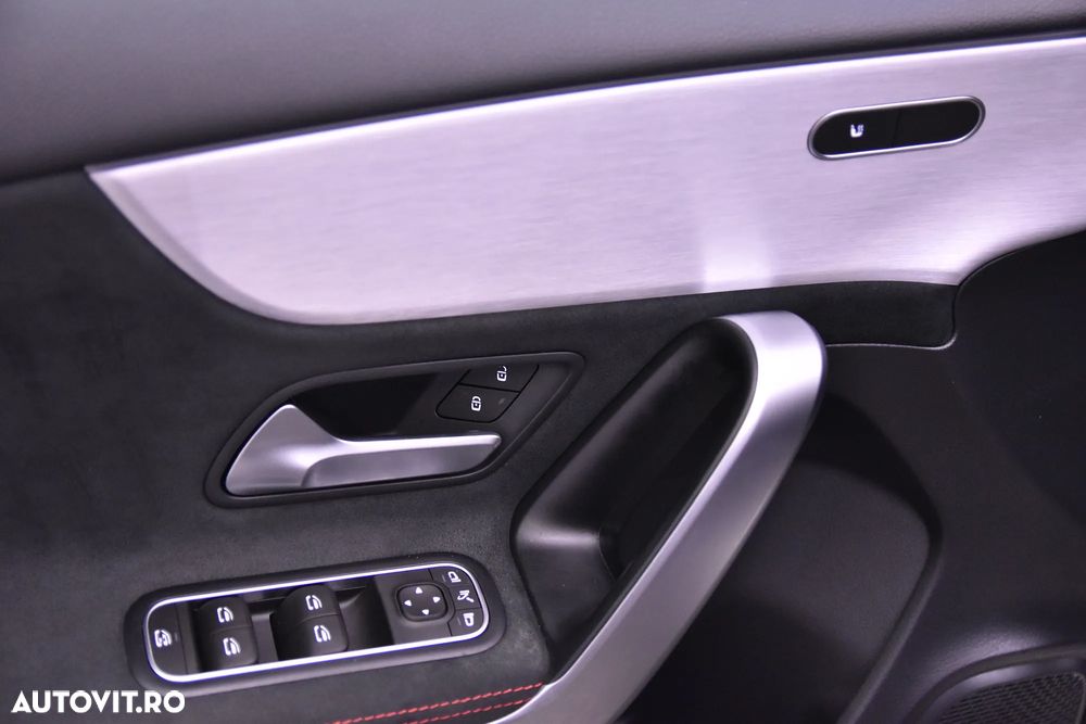 Mercedes-Benz A 180 7G-DCT AMG Line - 14