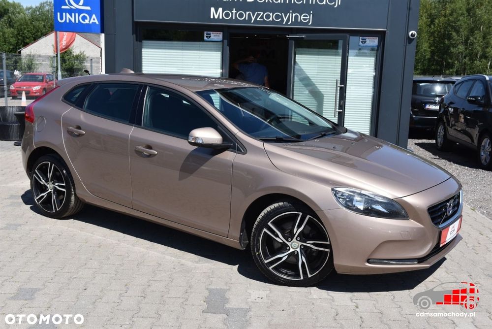 Volvo V40 D4 Momentum - 4