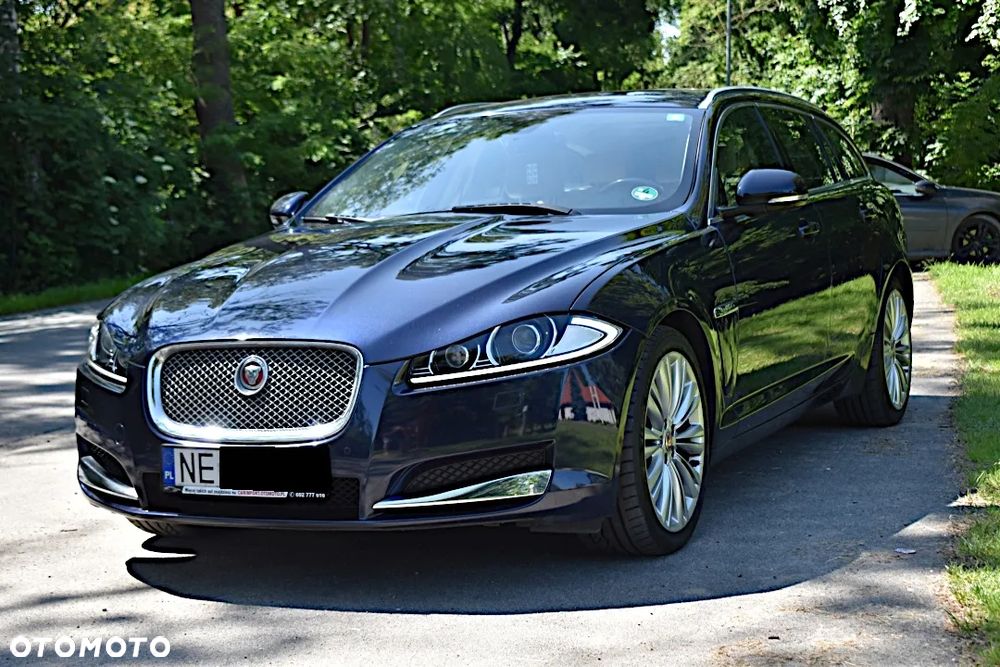 Jaguar XF 2.2 D Premium Luxury - 12