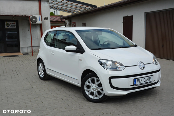 Volkswagen up! (BlueMotion Technology) move