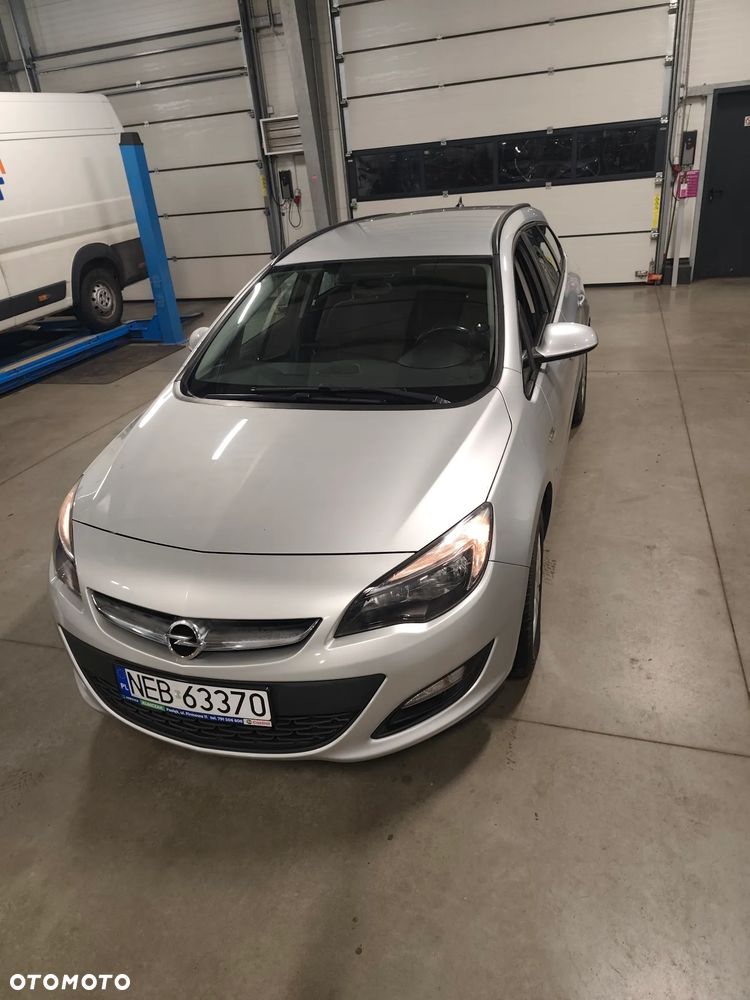 Opel Astra 1.6 CDTI Dynamic - 2