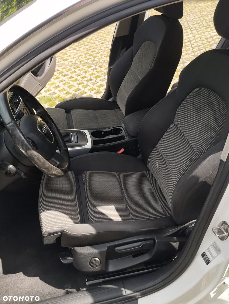 Audi A4 ver-avant-3-0-tdi-dpf-quattro-s-line-sportpaket-plus- - 30