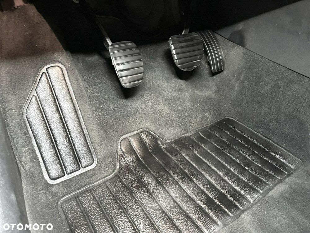 Renault Laguna 2.0 DCi FAP Dynamique - 12