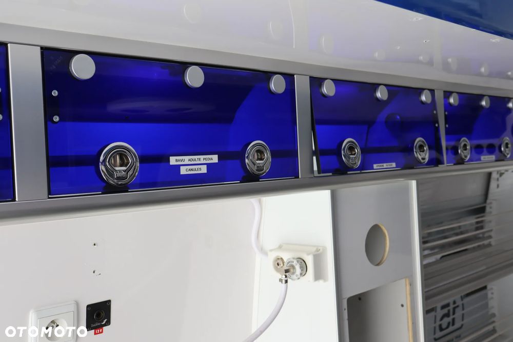 Mercedes-Benz Sprinter 319 - 13