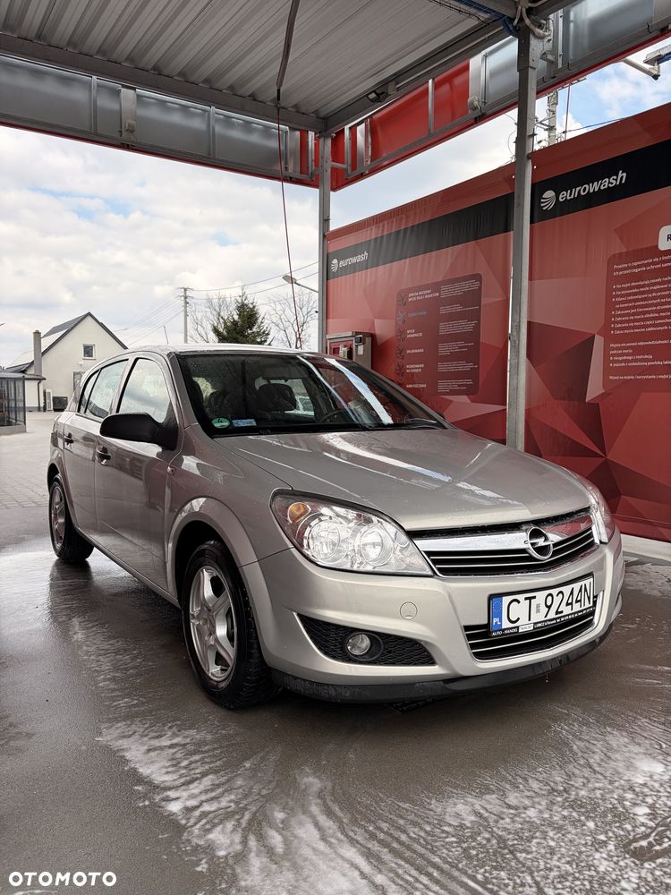 Opel Astra - 2