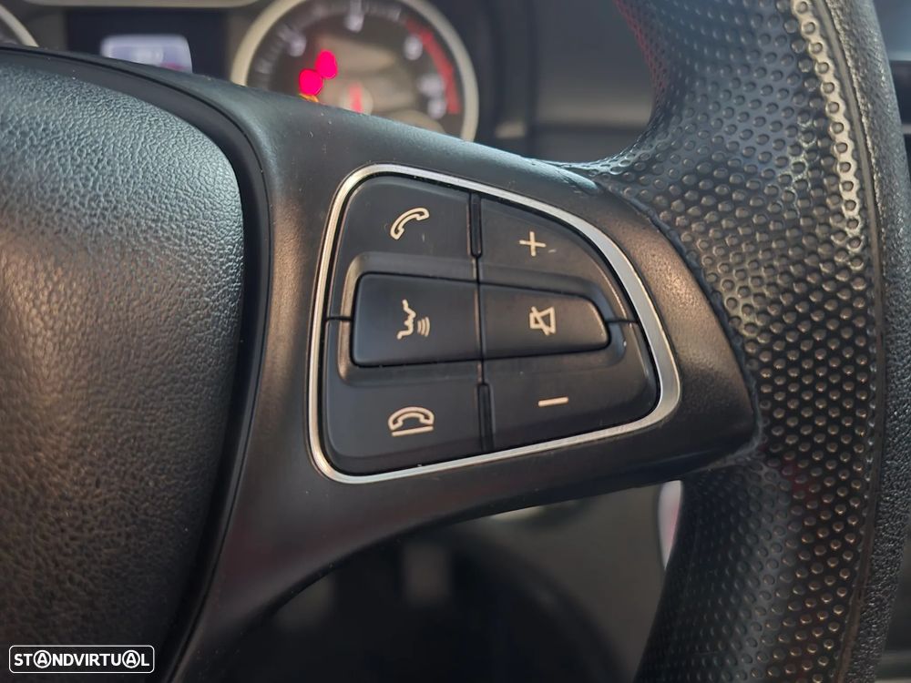 Mercedes-Benz A 180 CDI (BlueEFFICIENCY) - 19