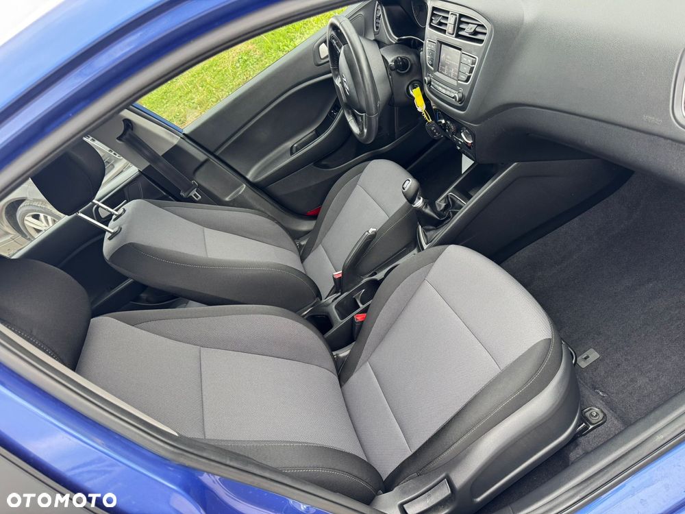 Hyundai i20 1.2 BlueDrive Comfort - 12