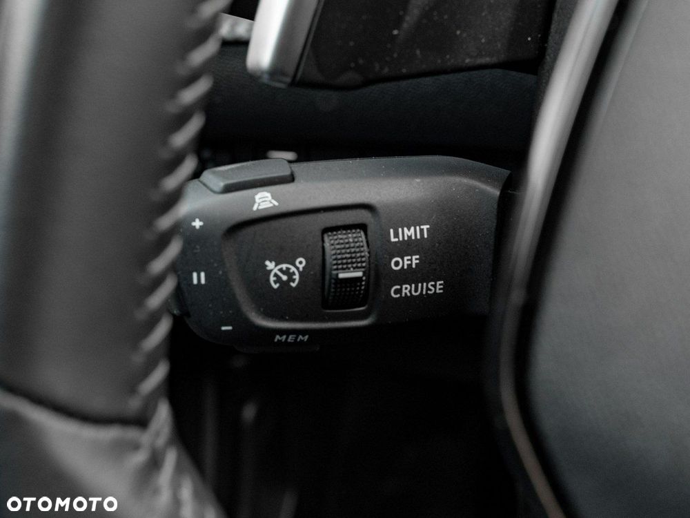 Peugeot 2008 1.2 PureTech Allure Pack S&S EAT8 - 19