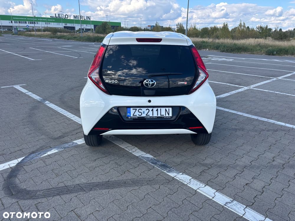 Toyota Aygo 1.0 VVT-i JBL Edition - 3