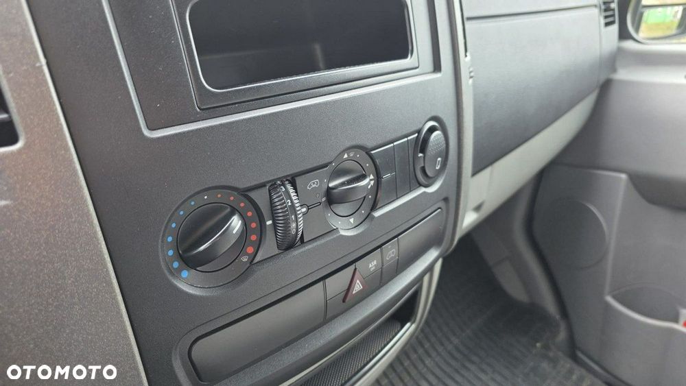 Volkswagen Crafter - 11