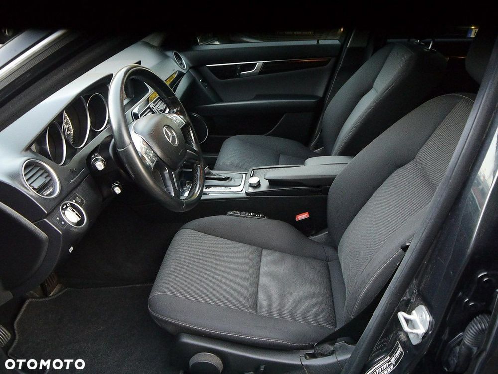 Mercedes-Benz Klasa C 220 CDI 7G-TRONIC Avantgarde Edition - 33