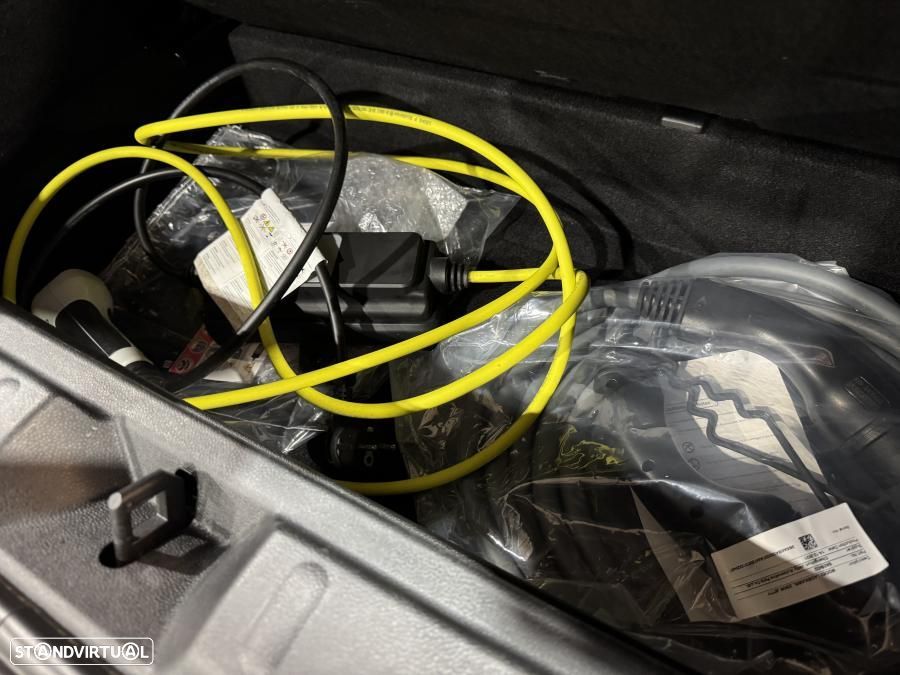 MINI 3 Portas Cooper SE Camden Edition - 36