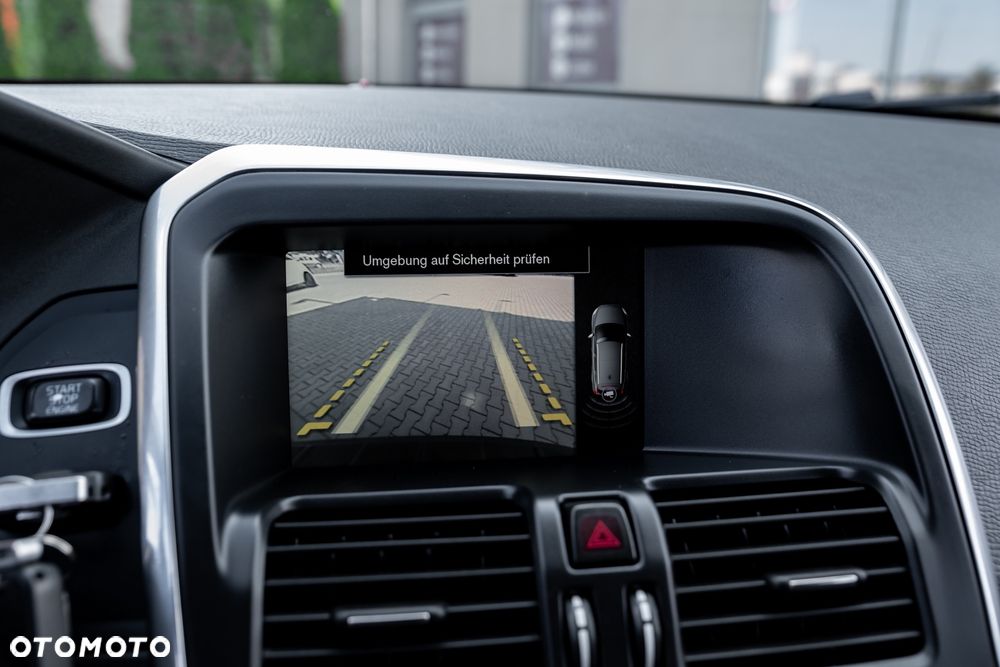 Volvo XC 60 D4 AWD Geartronic RDesign - 36