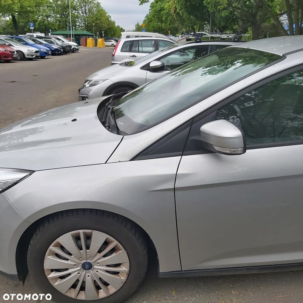 Ford Focus 1.6 Trend - 10