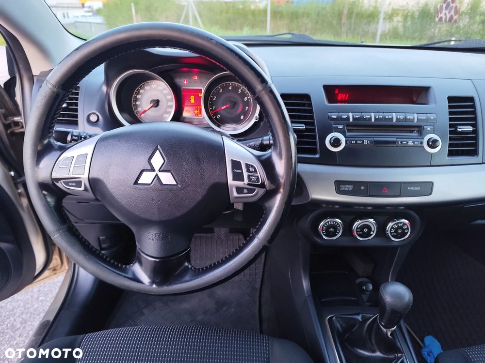 Mitsubishi Lancer 1.8 Inform - 20