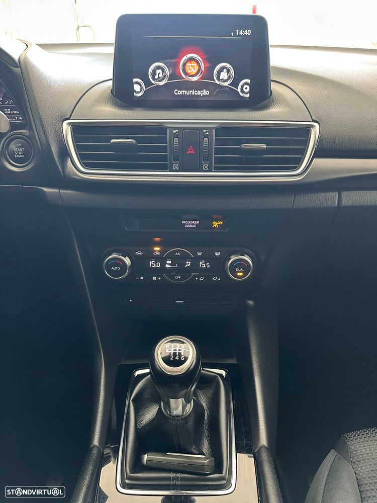 Mazda 3 Hatchback 1.5 Sky-D Excellence Navi - 12