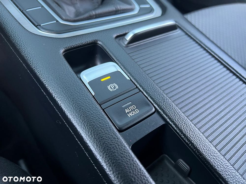 Volkswagen Passat 1.5 TSI EVO Essence - 17