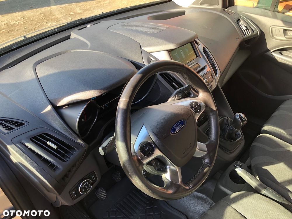 Ford Transit Connect - 11