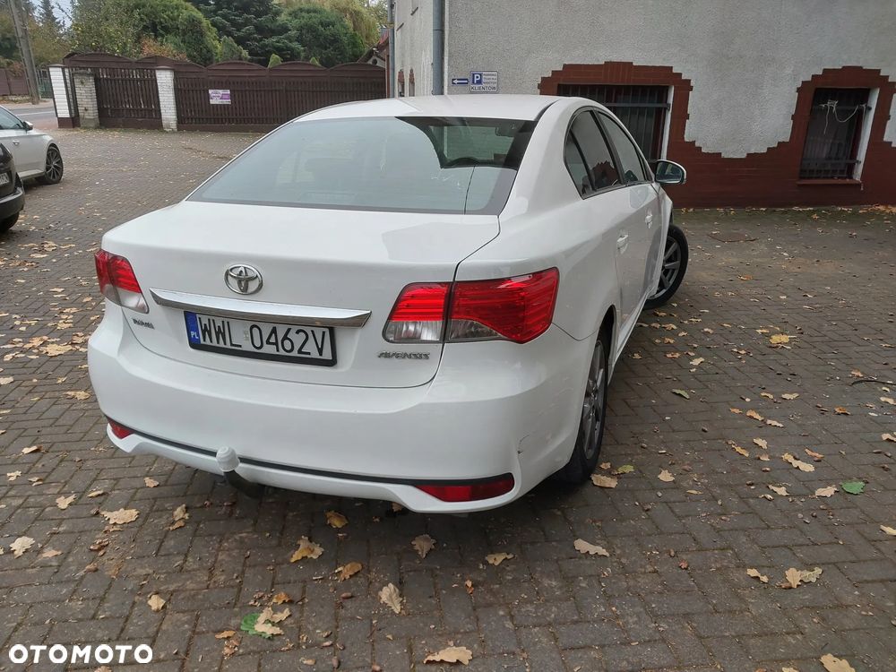 Toyota Avensis - 6