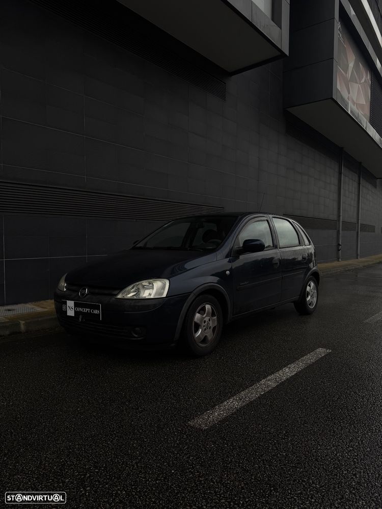 Opel Corsa 1.2 16V Confort - 2