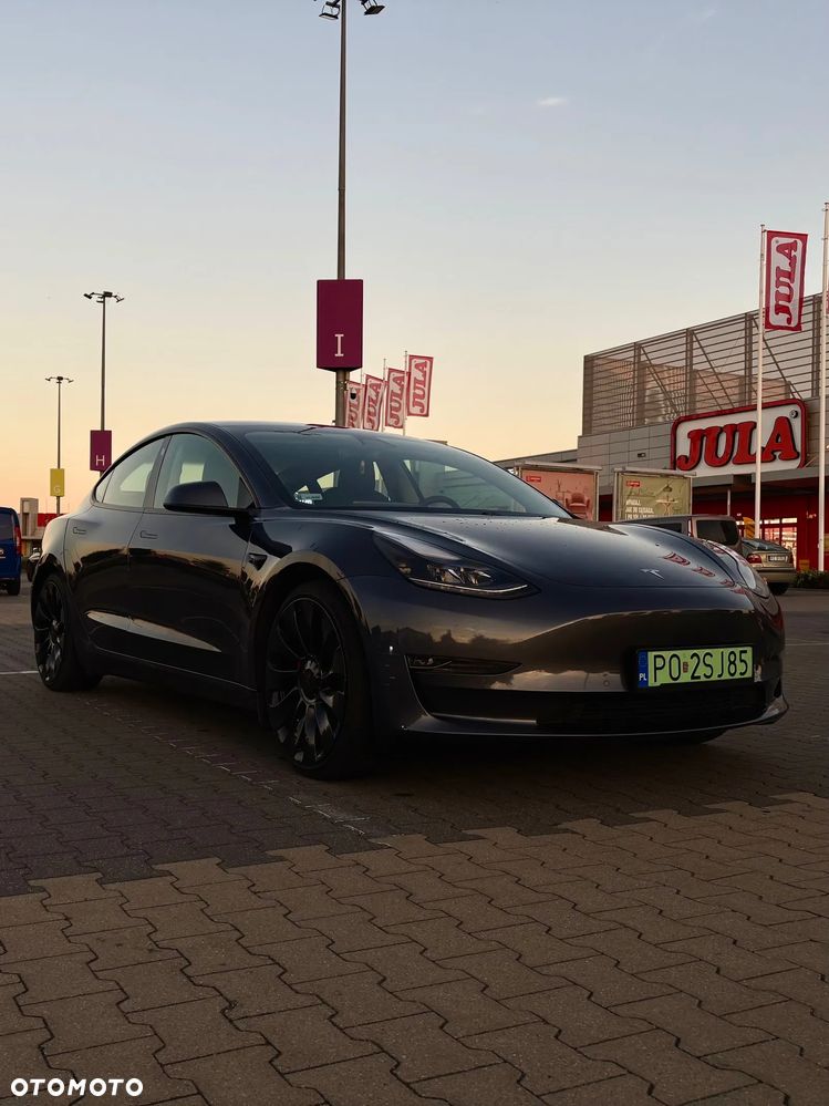 Tesla Model 3 - 7