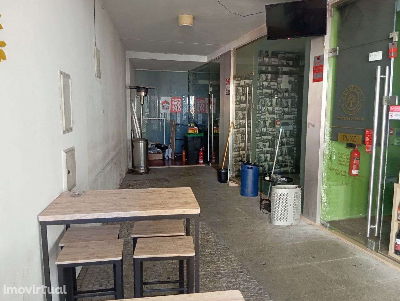 Loja com 205m2 no centro de Fafe - Grande imagem: 4/10