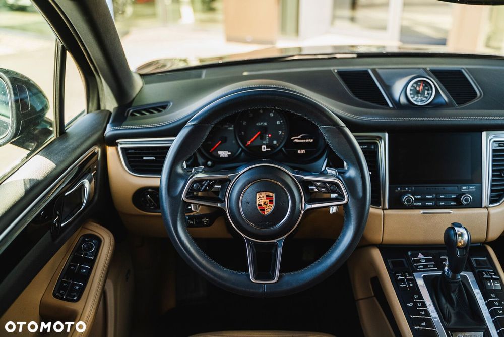 Porsche Macan GTS PDK - 36