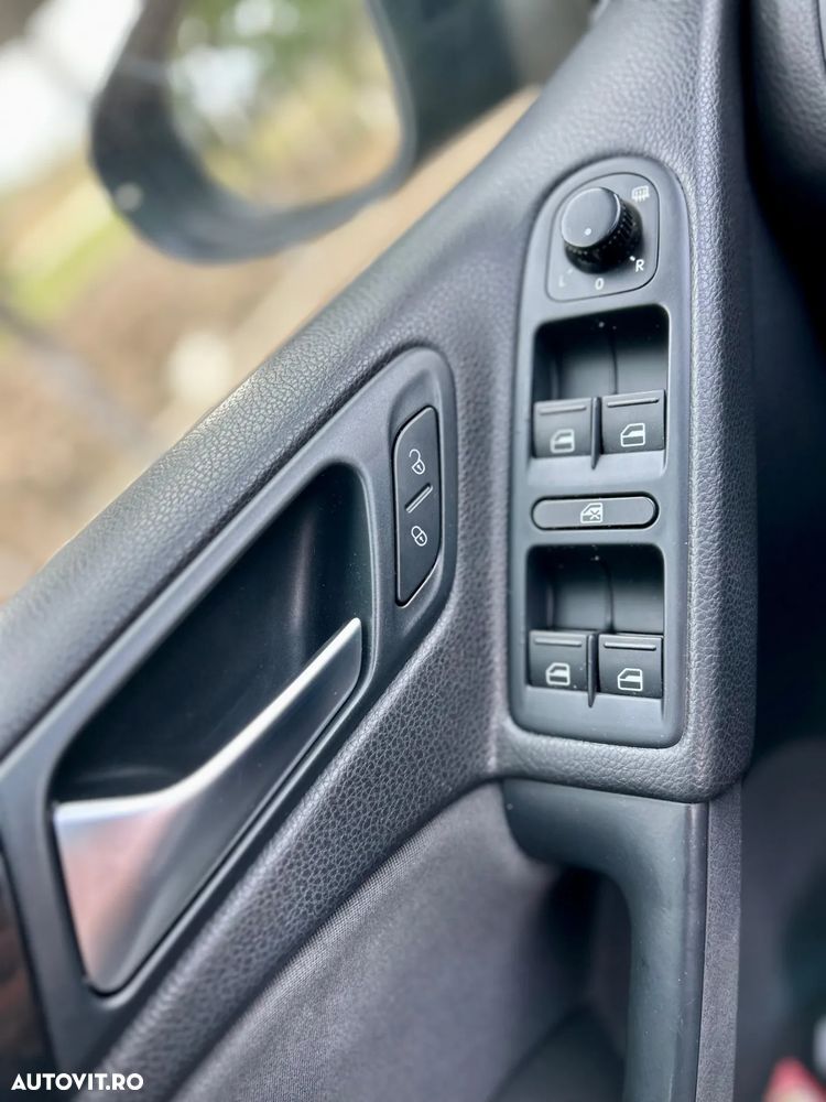 Volkswagen Golf - 20