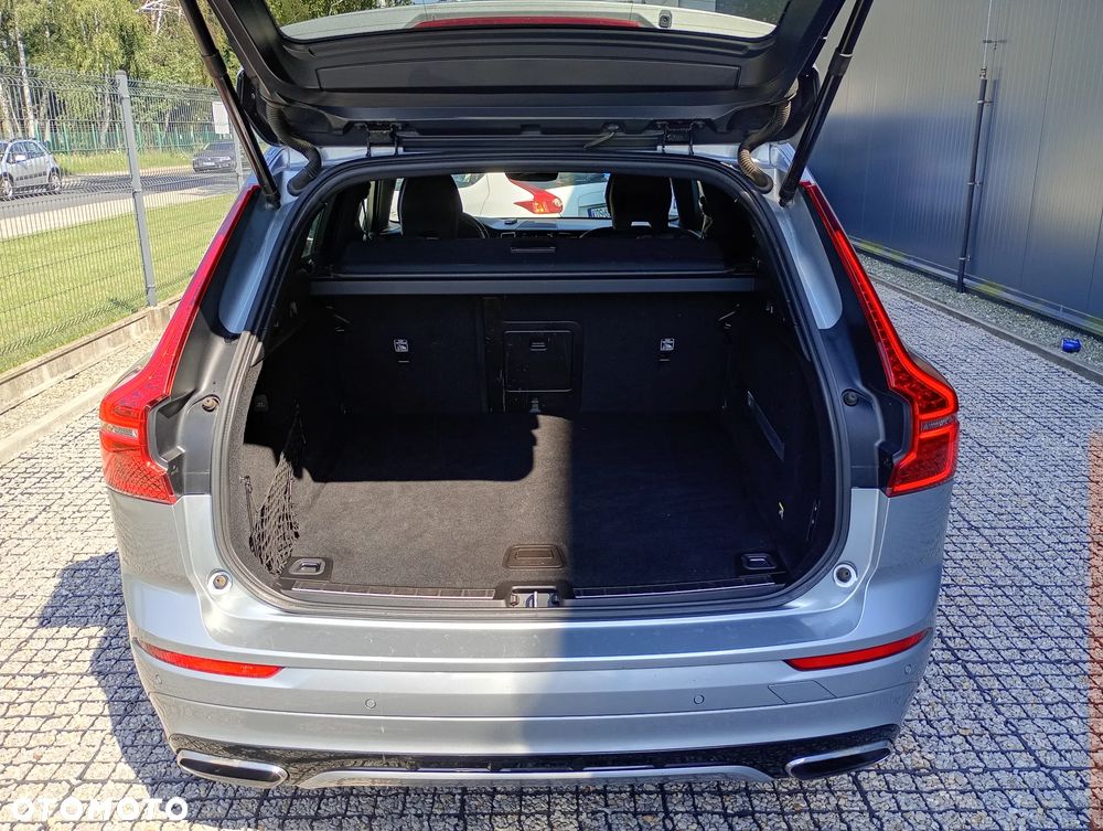 Volvo XC 60 D4 AWD R-Design - 18