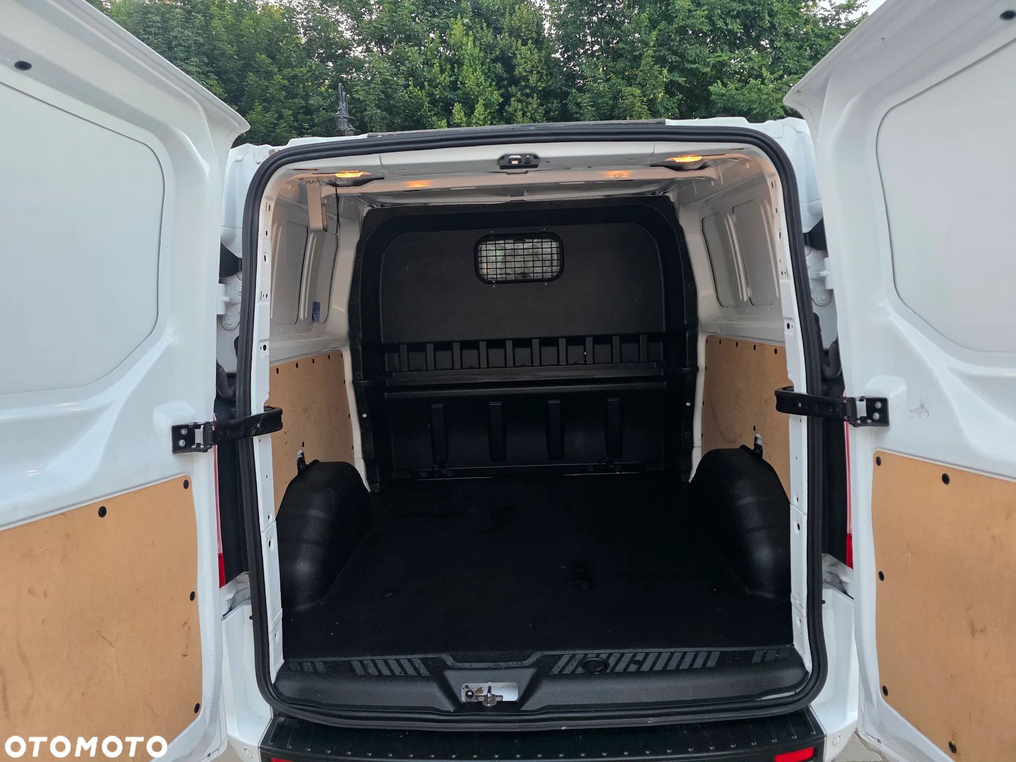 Ford Transit Custom - 32