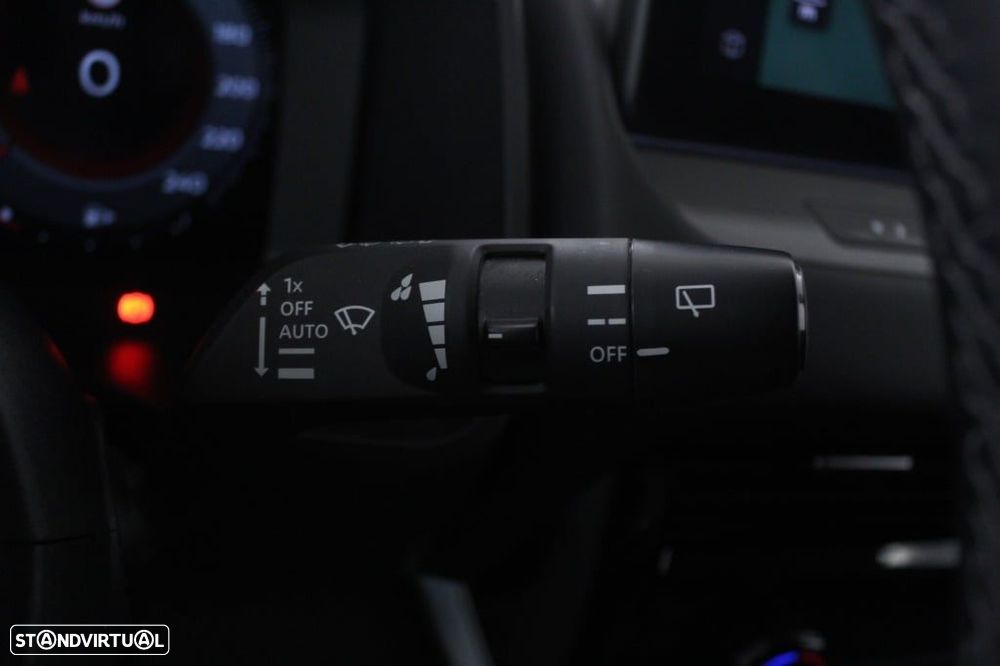 Nissan Qashqai 1.3 DIG-T N-Connecta LED+SKY - 25