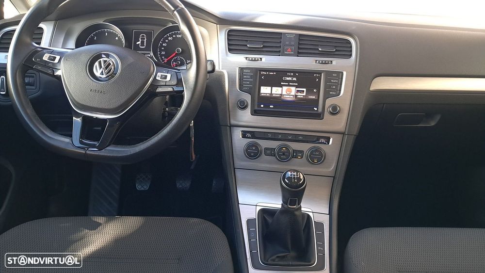 VW Golf 1.6 TDi BlueMotion Confortline - 14