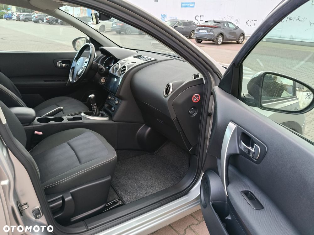 Nissan Qashqai 2.0 Visia - 6