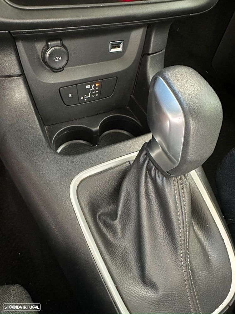 Citroën C3 1.2 PureTech Shine EAT6 - 12