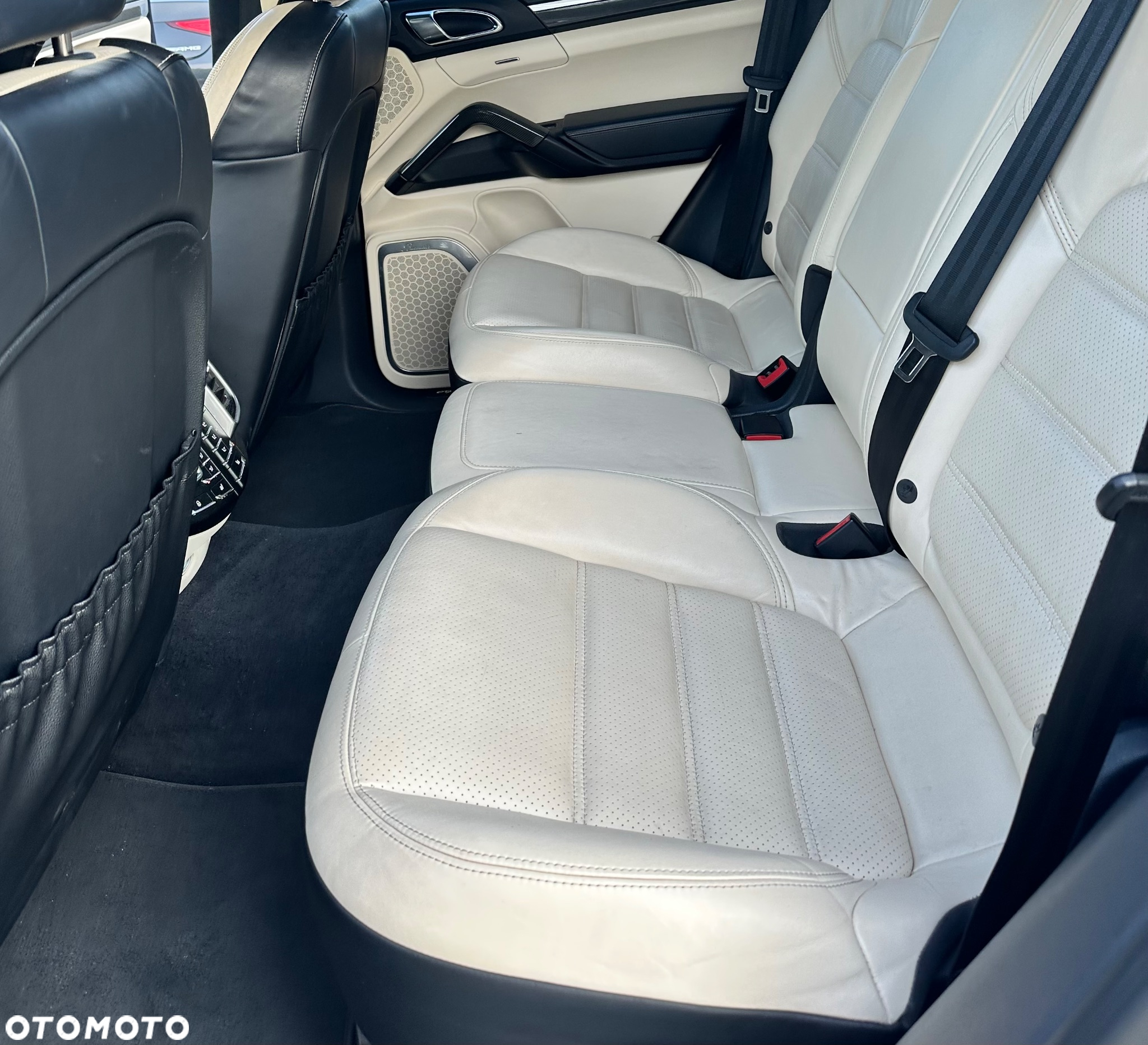 Porsche Cayenne Turbo - 36