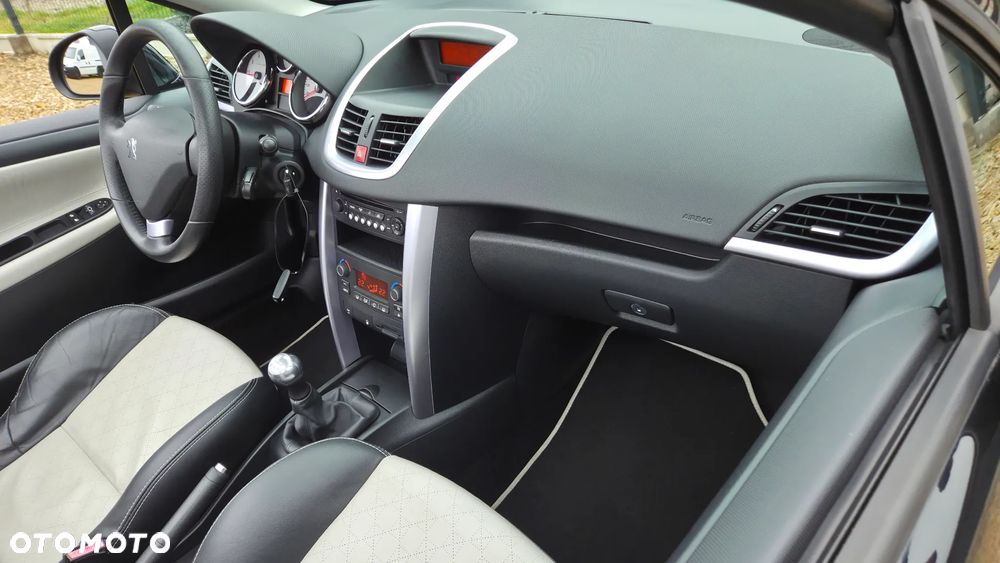 Peugeot 207 CC 120 VTi Roland Garros - 15