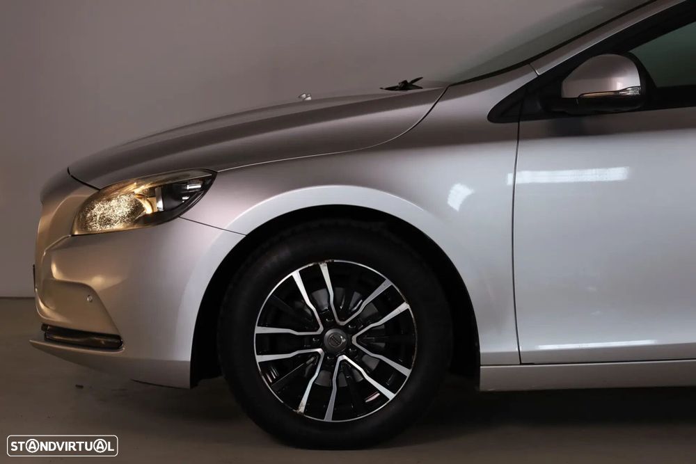 Volvo V40 2.0 D2 Momentum - 14