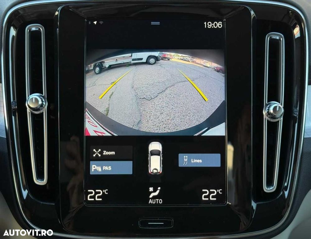 Volvo XC 40 - 28