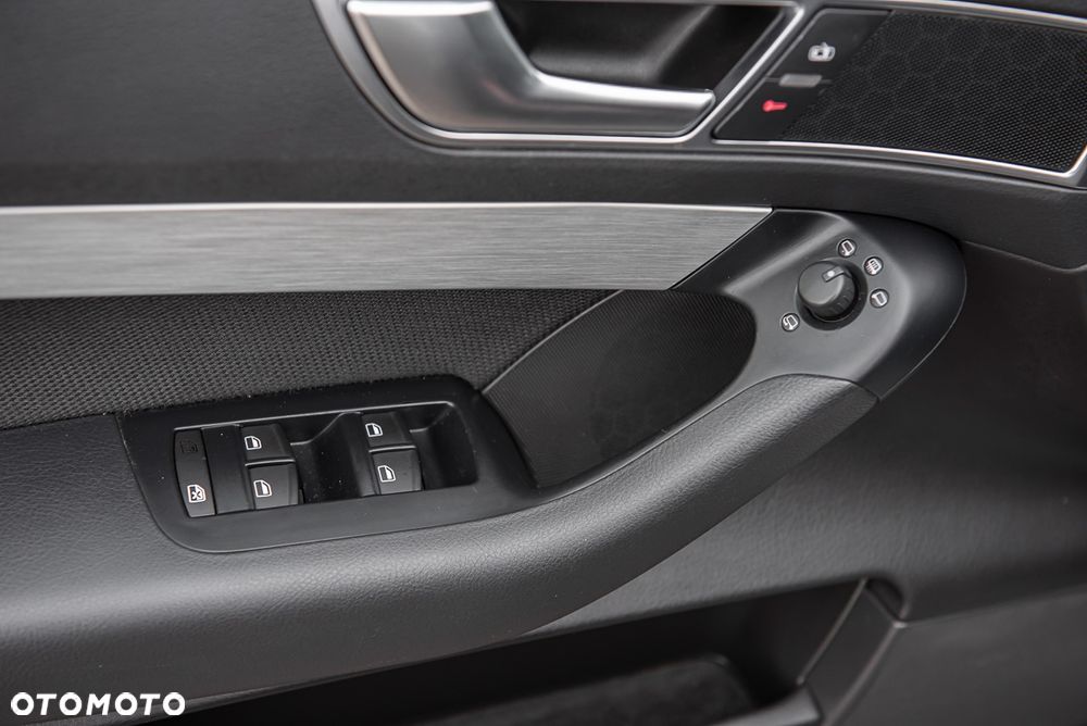 Audi A6 Avant 3.0 TDI DPF quattro - 16
