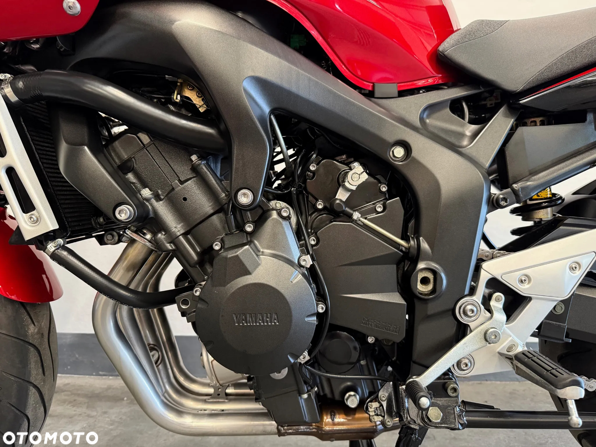 Yamaha FZ6 - 18