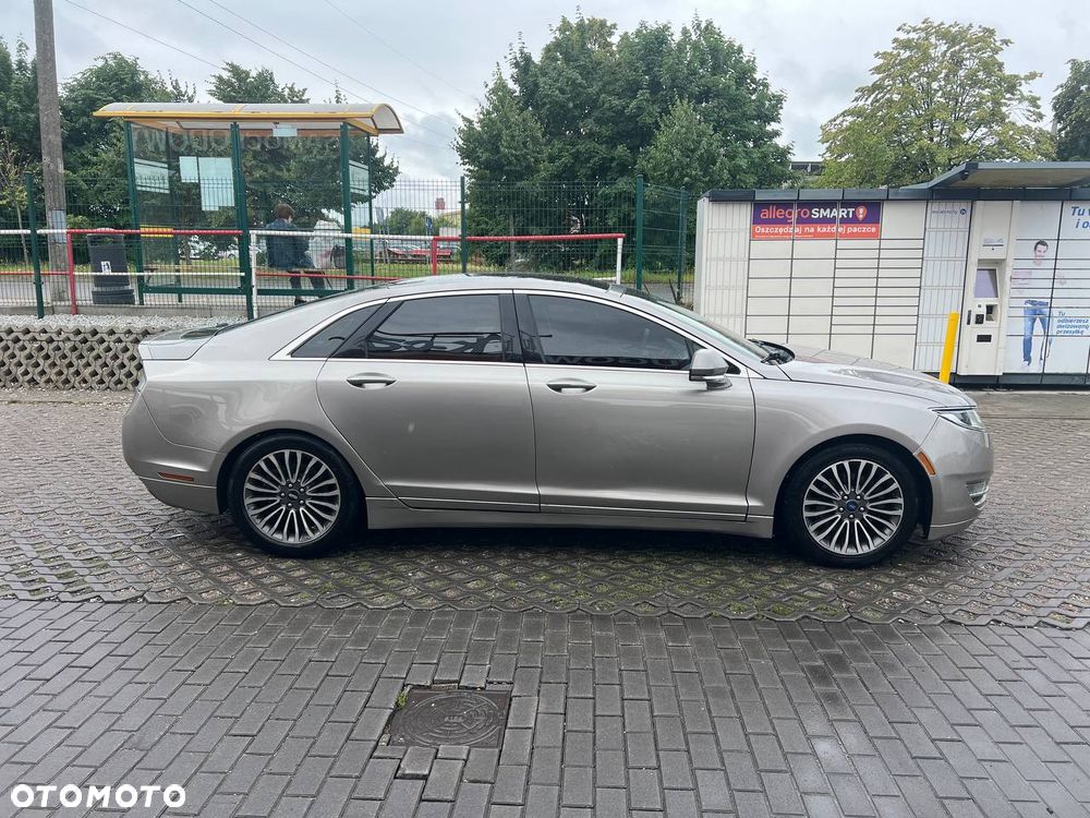Lincoln MKZ - 2