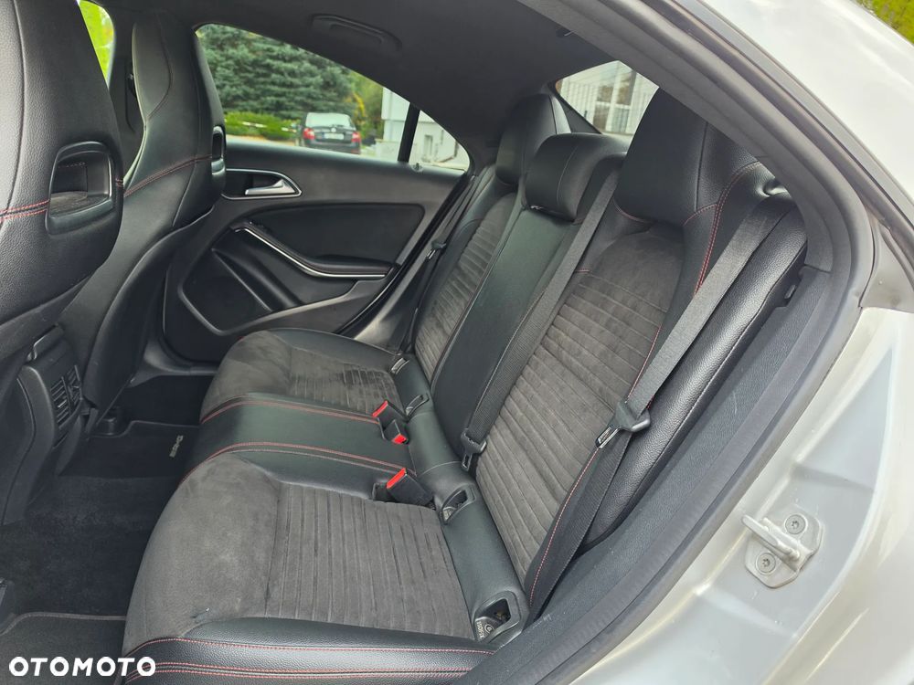 Mercedes-Benz CLA 180 d 7G-DCT AMG Line - 18