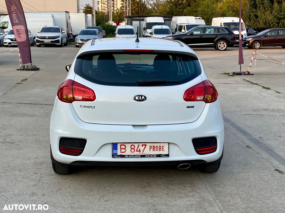 Kia Ceed 1.6 CRDi 136 ISG Vision - 7